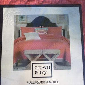 Beautiful Coral Quilt Full/Queen